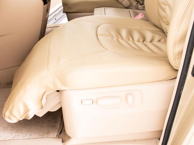 アルファード ２４０Ｇ　（Ｒ６年度オートサロンカスタム）（禁煙車）（点検記録簿８枚）（ベージュ革調シートカバー）後席モニター／両側自動ドア／純正ＨＤＤナビ／クルーズコントロール／クリアランスソナー／Ｂｌｕ－ｒａｙ再生／（38枚目）