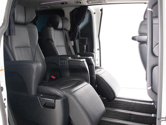 アルファード ２．５Ｓ　Ｃパッケージ　（禁煙車）（点検記録簿６枚）（モデリスタエアロ）（サンルーフ）冷暖房黒本革／純正１０型ナビ／後席モニター／トヨタセーフティセンス／踏み間違い防止装置／デジタルインナーミラー／ＢＳＭ／ＲＣＴＡ／（25枚目）