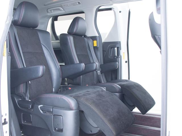 ヴェルファイア ２．４Ｚ　ゴールデンアイズＩＩ　（保冷温庫システムコンソール）（新品タイヤ装着）（両側自動ドア）（パワーバックドア）カロッツェリアナビ／バックカメラ／クルーズコントロール／クリアランスソナー／後席モニター／専用ハーフレザーシート／（24枚目）