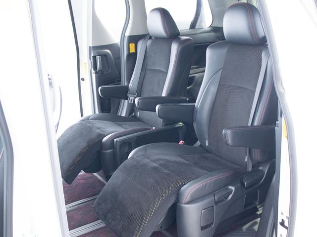 ヴェルファイア ２．４Ｚ　ゴールデンアイズＩＩ　（保冷温庫システムコンソール）（新品タイヤ装着）（両側自動ドア）（パワーバックドア）カロッツェリアナビ／バックカメラ／クルーズコントロール／クリアランスソナー／後席モニター／専用ハーフレザーシート／（25枚目）