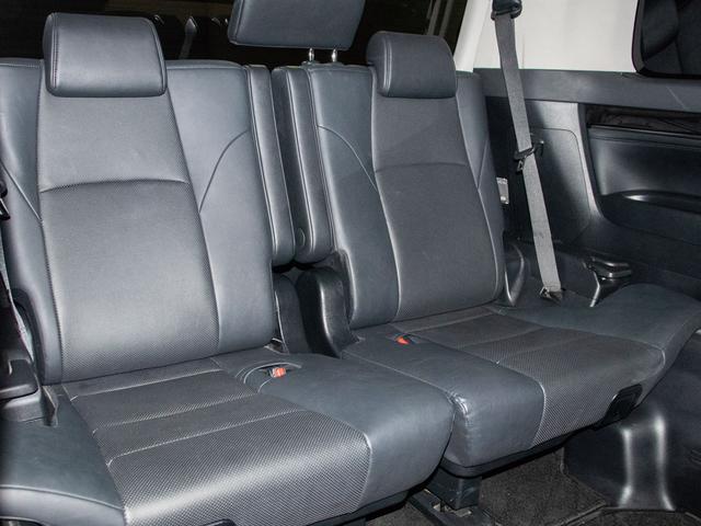 アルファード ２．５Ｓ　Ｃパッケージ　（禁煙車）（サンルーフ）（冷暖房黒革）（アルパインＢＩＧ－Ｘ１１型ナビ）後席モニター／トヨタセーフティセンス／踏み間違い防止装置／３眼ＬＥＤヘッドライト／両側自動ドア／パワーバックドア／コンビハンドル（28枚目）