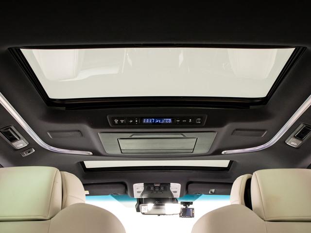 ヴェルファイアハイブリッド エグゼクティブラウンジＺ　（禁煙車）（点検記録簿９枚）（サンルーフ）（冷暖房白本革）ＪＢＬサウンド／全方位カメラ／後席モニター／トヨタセーフティセンス／踏み間違い防止装置／デジタルインナーミラー／ＢＳＭ／ＲＣＴＡ／（7枚目）