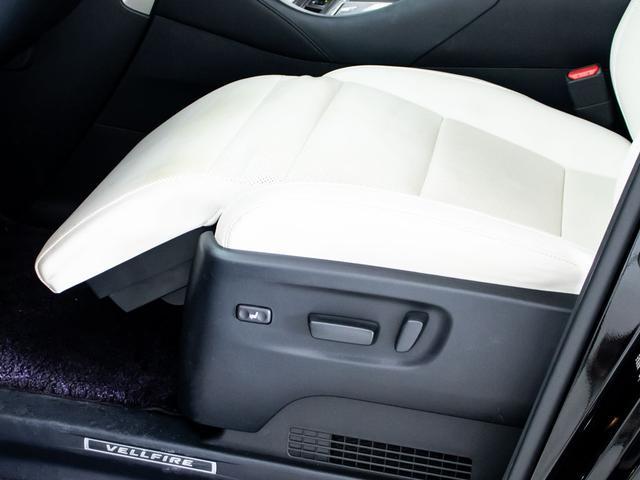 ヴェルファイアハイブリッド エグゼクティブラウンジＺ　（禁煙車）（点検記録簿９枚）（サンルーフ）（冷暖房白本革）ＪＢＬサウンド／全方位カメラ／後席モニター／トヨタセーフティセンス／踏み間違い防止装置／デジタルインナーミラー／ＢＳＭ／ＲＣＴＡ／（45枚目）