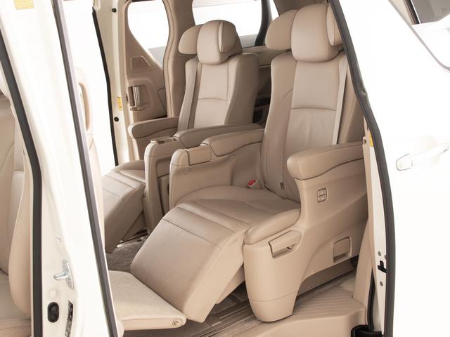 アルファード ３５０Ｇ　Ｌパッケージ　（プレミアムサウンド）（保冷温庫）（ベージュ本革シート）（サンルーフ）レーダークルーズコントロール／プリクラッシュセーフティ／後席モニター／両側電動スライドドア／パワーバックドア／ＡＣ１００Ｖ電源（25枚目）