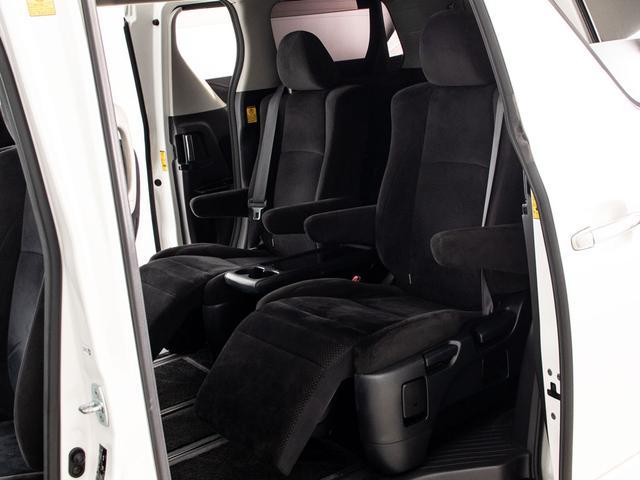 ヴェルファイア ２．４Ｚ　プラチナセレクションＩＩ　タイプゴールド　（禁煙車）（特別仕様車）（両側電動スライドドア）（後席モニター）専用アルカンターラシート／パワーバックドア／クリアランスソナー／コンビハンドル／後席オットマン／ＨＩＤヘッドライト／フルセグＴＶ／ＥＴＣ（27枚目）