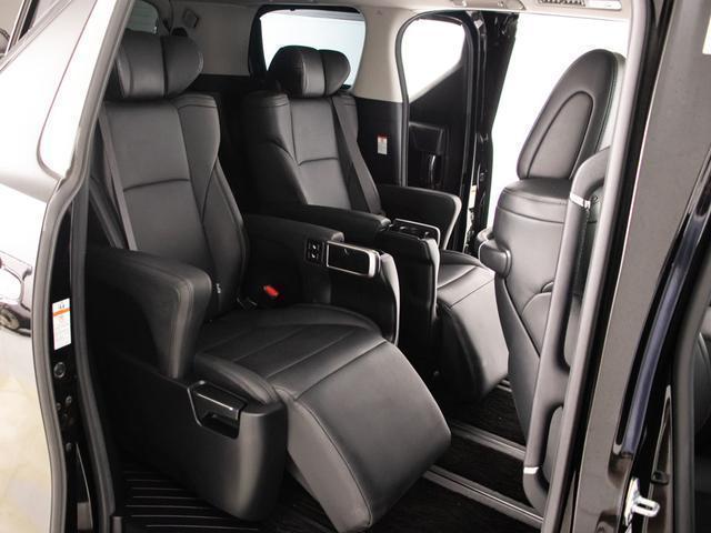 アルファード 2.5S Cパッケージ (禁煙車)(点検記録簿9枚)(モデリスタフルエアロ)(サンルーフ)冷暖房黒革/ナビ機能付ディスプレイオーディオ/後席モニター/トヨタセーフティセンス/踏み間違え防止装置/両側自動ドア/パワーバックドア(26枚目)