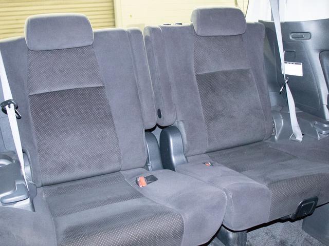 ヴェルファイア 2.4Z プラチナセレクションII (禁煙車)(後席モニター)(両側自動ドア)(パワーバックドア)専用アルカンターラシート/純正SDナビ/バックカメラ/ビルトインETC/クリアランスソナー/コンビハンドル/Bluetooth接続/(27枚目)