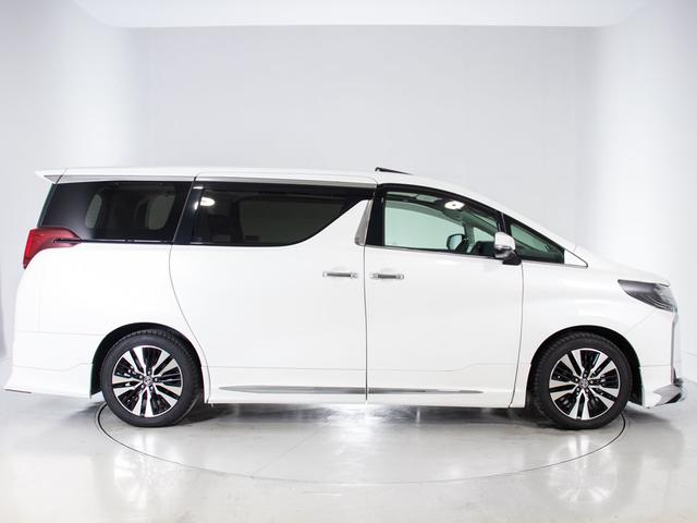 アルファード ２．５Ｓ　Ｃパッケージ　（ワンオーナー車）（サンルーフ）（モデリスタエアロ）（トヨタセーフティセンス）黒合皮エグゼクティブシート／両側電動スライドドア／パワーバックドア／ヒート＆エアシート／バックカメラ／コンビハンドル（20枚目）