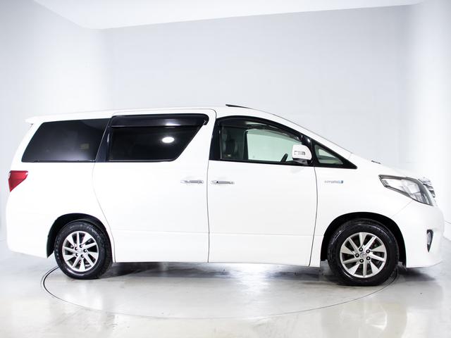 アルファードハイブリッド ＳＲ　プレミアムシートパッケージ　（サンルーフ）（プレミアムサウンド）（黒本革）（冷暖房シート）全方位カメラ／後席モニター／前車追従レーダークルーズ／衝突被害軽減装置／車線逸脱防止装置／両側自動ドア／パワーバックドア／（21枚目）