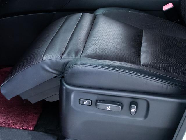 アルファードハイブリッド ＳＲ　プレミアムシートパッケージ　（サンルーフ）（プレミアムサウンド）（黒本革）（冷暖房シート）全方位カメラ／後席モニター／前車追従レーダークルーズ／衝突被害軽減装置／車線逸脱防止装置／両側自動ドア／パワーバックドア／（40枚目）