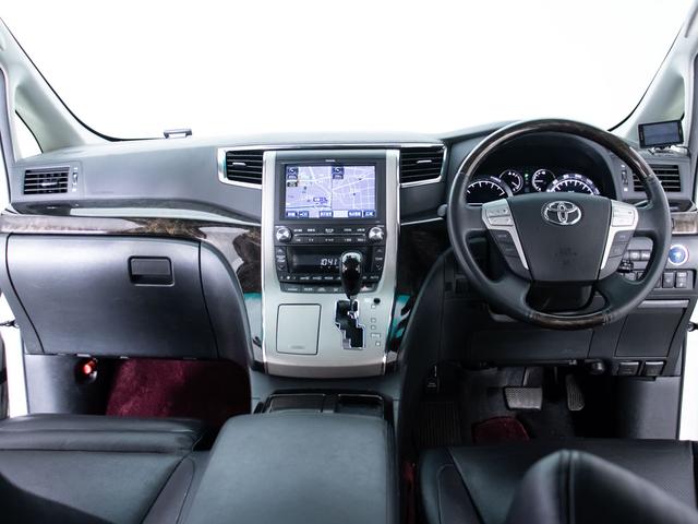 アルファードハイブリッド ＳＲ　プレミアムシートパッケージ　（サンルーフ）（プレミアムサウンド）（黒本革）（冷暖房シート）全方位カメラ／後席モニター／前車追従レーダークルーズ／衝突被害軽減装置／車線逸脱防止装置／両側自動ドア／パワーバックドア／（41枚目）