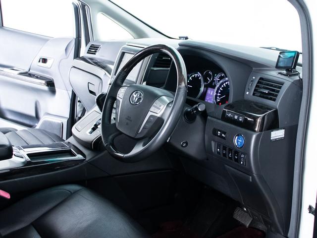 アルファードハイブリッド ＳＲ　プレミアムシートパッケージ　（サンルーフ）（プレミアムサウンド）（黒本革）（冷暖房シート）全方位カメラ／後席モニター／前車追従レーダークルーズ／衝突被害軽減装置／車線逸脱防止装置／両側自動ドア／パワーバックドア／（42枚目）