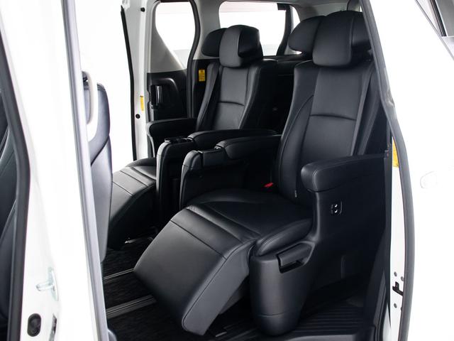 アルファード ２４０Ｓ　Ｃパッケージ　（禁煙車）（黒本革エグゼクティブシート）（後席モニター）（エグゼクティブシート）両側電動スライドドア／パワーバックドア／パワーシート／シートヒーター／シートメモリー／クルーズコントロール／バックカメラ（6枚目）
