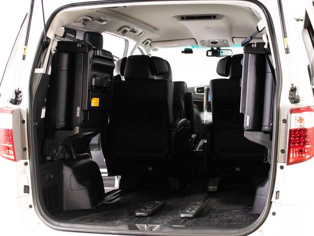 アルファード ２４０Ｓ　Ｃパッケージ　（禁煙車）（黒本革エグゼクティブシート）（後席モニター）（エグゼクティブシート）両側電動スライドドア／パワーバックドア／パワーシート／シートヒーター／シートメモリー／クルーズコントロール／バックカメラ（28枚目）