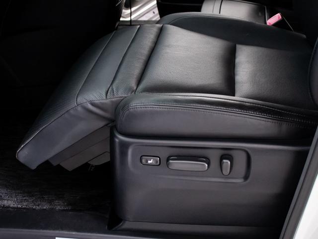 アルファード ２４０Ｓ　Ｃパッケージ　（禁煙車）（黒本革エグゼクティブシート）（後席モニター）（エグゼクティブシート）両側電動スライドドア／パワーバックドア／パワーシート／シートヒーター／シートメモリー／クルーズコントロール／バックカメラ（37枚目）