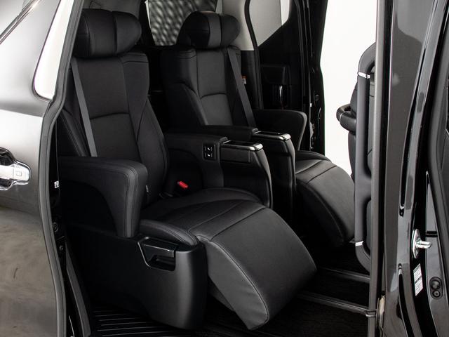 アルファード 2.5S Cパッケージ (禁煙)(冷暖房黒革)(ナビ機能付ディスプレイオーディオ)(後席モニター)エグゼクティブシート/トヨタセーフティセンス/踏み間違い防止装置/デジタルインナーミラー/BSM/RCTAB/AC100V電源(25枚目)