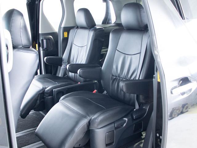 ヴェルファイア 2.4Z プラチナセレクションII タイプゴールド (禁煙車)(フロントリップ)(社外20インチアルミ)(黒革調シートカバー)純正HDDナビ/後席モニター/バックカメラ/両側自動ドア/パワーバックドア/クリアランスソナー/コンビハンドル/(27枚目)