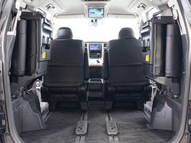 ヴェルファイア 2.4Z プラチナセレクションII タイプゴールド (禁煙車)(フロントリップ)(社外20インチアルミ)(黒革調シートカバー)純正HDDナビ/後席モニター/バックカメラ/両側自動ドア/パワーバックドア/クリアランスソナー/コンビハンドル/(29枚目)