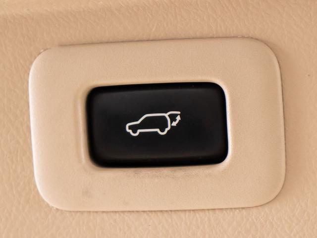 アルファードハイブリッド G (禁煙車)(プレミアムサウンド)(後席モニター)(前車追従レーダークルーズ)衝突被害軽減装置/車線逸脱防止装置/両側自動ドア/パワーバックドア/クリアランスソナー/AC100V電源/パワーシート/(32枚目)