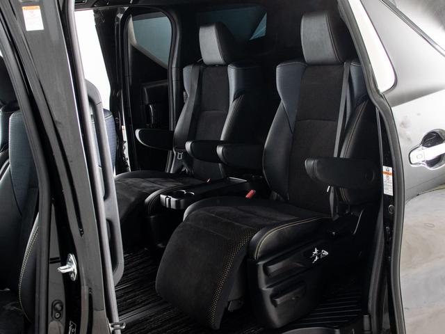 ヴェルファイア ２．５Ｚ　Ａエディション　ゴールデンアイズ　（サンルーフ）（アルパインＢＩＧ－Ｘ１１型ナビ）（後席モニター）（両側自動ドア）パワーバックドア／専用黒ハーフレザーシート／ＡＣ１００Ｖ電源／クルーズコントロール／クリアランスソナー／バックカメラ／（24枚目）