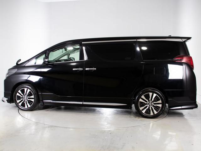 アルファード ２．５Ｓ　Ｃパッケージ　（禁煙車）（モデリスタフルエアロ）（冷暖房黒革）（純正１０型ナビ）後席モニター／トヨタセーフティセンス／踏み間違い防止装置／３眼ＬＥＤヘッドライト／ＡＣ１００Ｖ電源／両側自動ドア／パワーバックドア／（17枚目）