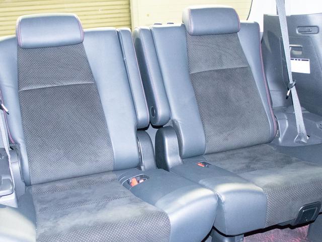 ヴェルファイア ２．４Ｚ　ゴールデンアイズ　（禁煙車）（点検記録簿９枚）（アルパインＢＩＧ－Ｘ９型ナビ）（後席モニター）両側自動ドア／パワーバックドア／専用黒ハーフレザーシート／バックカメラ／クルーズコントロール／クリアランスソナー／（29枚目）