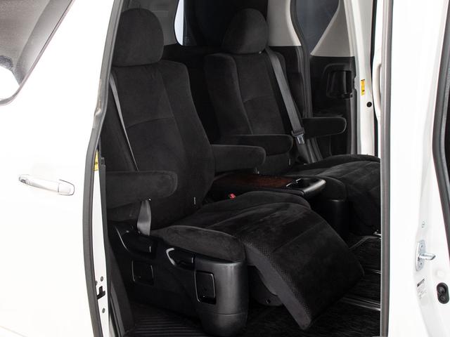 アルファード ２４０Ｓ　プライムセレクションＩＩ　（点検記録簿５枚）（社外２０インチアルミ）（後席モニター）（両側自動ドア）パワーバックドア／カロッツェリアナビ／専用アルカンターラシート／コンビハンドル／クリアランスソナー／フルセグＴＶ／（24枚目）