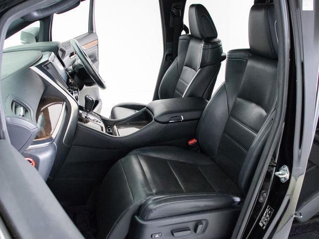 パワーシート装備！シート上下やチルトなど、シート位置の微調整が電動で可能となります！