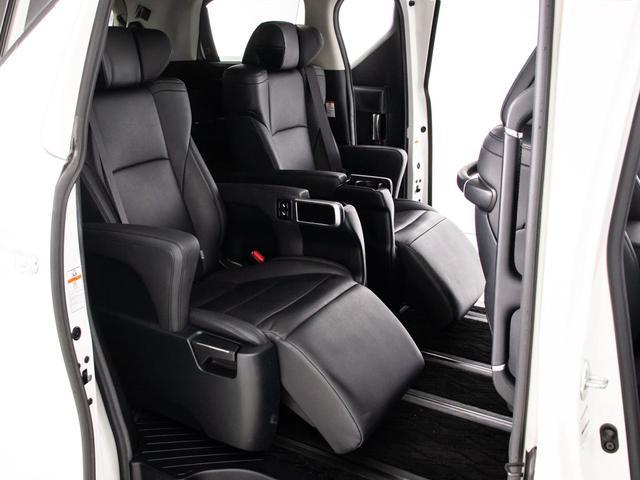 アルファード 2.5S Cパッケージ (禁煙車)(サンルーフ)(モデリスタフルエアロ)(冷暖房黒革)ディスプレイオーディオ/後席モニター/トヨタセーフティセンス/踏み間違い防止装置/デジタルインナーミラー/BSM/RCTAB/3眼LED(27枚目)