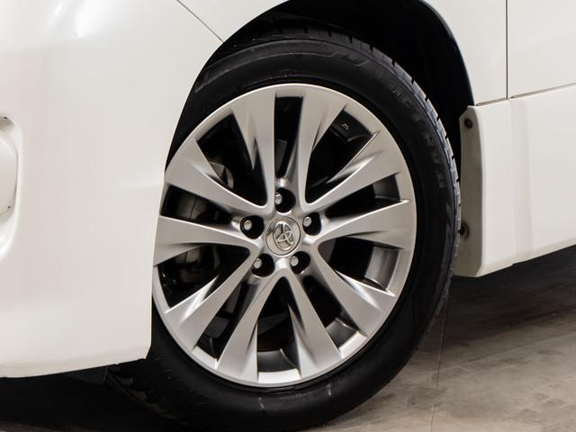 アルファード ２４０Ｓ　プライムセレクションＩＩ　タイプゴールド　（禁煙車）（点検記録簿５枚）（サンルーフ）（プレミアムサウンド）後席モニター／両側自動ドア／パワーバックドア／ＡＣ１００Ｖ電源／クリアランスソナー／専用アルカンターラシート／ビルトインＥＴＣ／（14枚目）