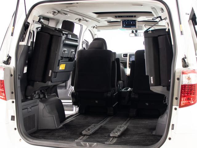 アルファード ２４０Ｓ　プライムセレクションＩＩ　タイプゴールド　（禁煙車）（点検記録簿５枚）（サンルーフ）（プレミアムサウンド）後席モニター／両側自動ドア／パワーバックドア／ＡＣ１００Ｖ電源／クリアランスソナー／専用アルカンターラシート／ビルトインＥＴＣ／（30枚目）