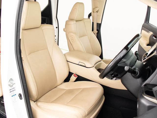 パワーシート装備！シート上下やチルトなど、シート位置の微調整が電動で可能となります！