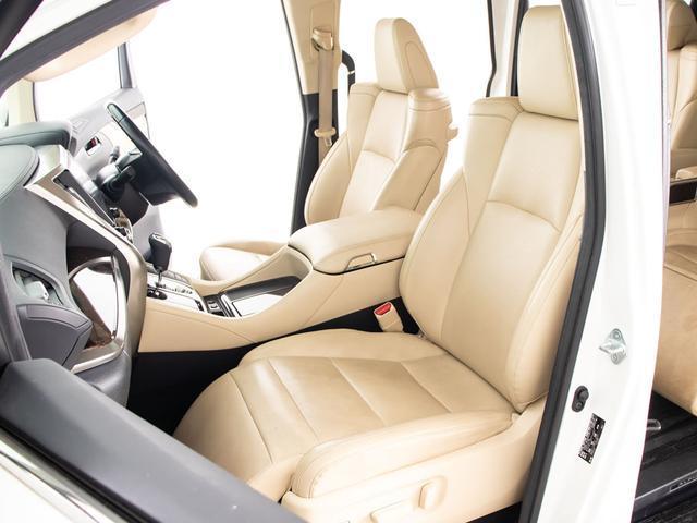 パワーシート装備！シート上下やチルトなど、シート位置の微調整が電動で可能となります！