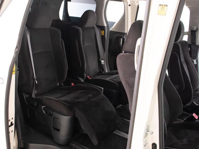 アルファード ３５０ＳプライムセレクションＩＩタイプゴールド　（禁煙車）（新品タイヤ）（特別仕様車）（後席モニター）（両側電動スライドドア）クルーズコントロール／アルカンターラーシート／クリアランスソナー／バックカメラ／パワーバックドア／後席オットマン／ＥＴＣ（26枚目）