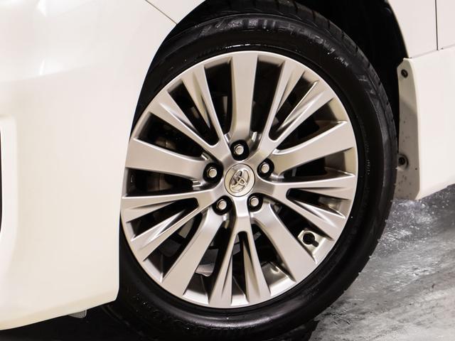 アルファード ２４０Ｓ　タイプゴールドＩＩ　（禁煙車）（サンルーフ）（アルパインＢＩＧ－Ｘ９型ナビ）（後席モニター）専用黒ハーフレザーシート／両側自動ドア／パワーバックドア／クルーズコントロール／クリアランスソナー／コンビハンドル／（13枚目）