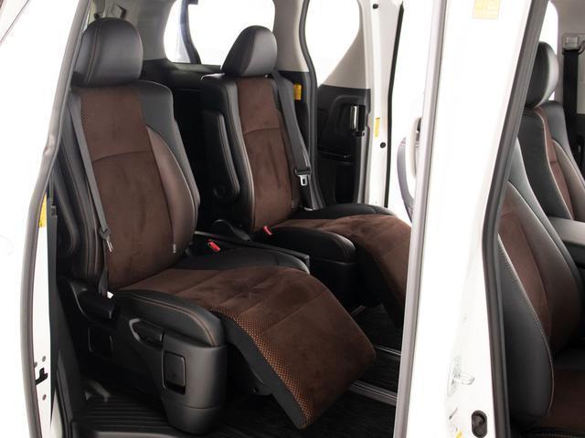 アルファード ２４０Ｓ　タイプゴールドＩＩ　（禁煙車）（サンルーフ）（アルパインＢＩＧ－Ｘ９型ナビ）（後席モニター）専用黒ハーフレザーシート／両側自動ドア／パワーバックドア／クルーズコントロール／クリアランスソナー／コンビハンドル／（25枚目）