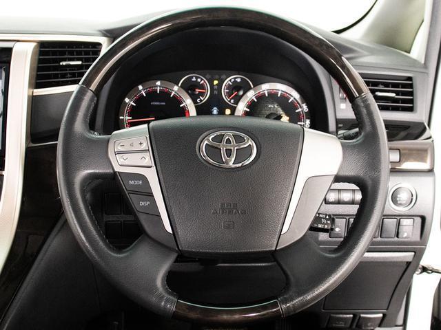 アルファード ２４０Ｓ　タイプゴールドＩＩ　（禁煙車）（サンルーフ）（アルパインＢＩＧ－Ｘ９型ナビ）（後席モニター）専用黒ハーフレザーシート／両側自動ドア／パワーバックドア／クルーズコントロール／クリアランスソナー／コンビハンドル／（35枚目）