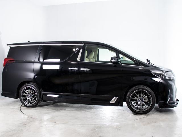 アルファード ２．５Ｇ　（禁煙車）（ＴＲＤフルエアロ）（ＲＡＹＳ１９インチアルミ）（アルパインＢＩＧ－Ｘ１１型ナビ）後席モニター／冷暖房ベージュ革／トヨタセーフティセンス／踏み間違い防止装置／両側自動ドア／パワーバックドア／（22枚目）