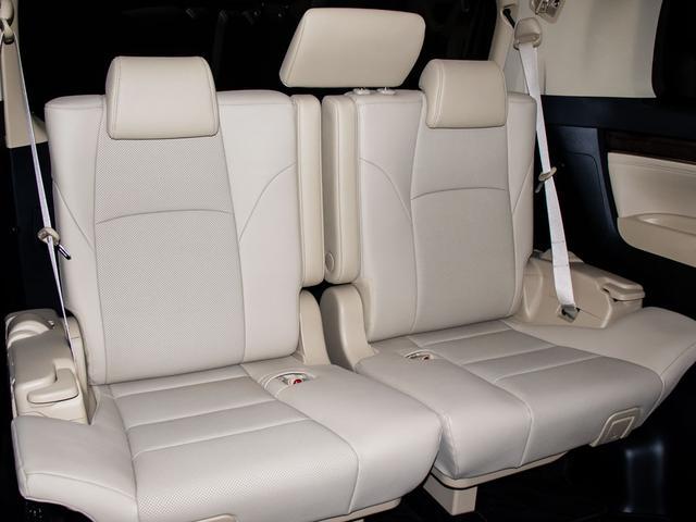 アルファード ２．５Ｇ　（禁煙車）（ＴＲＤフルエアロ）（ＲＡＹＳ１９インチアルミ）（アルパインＢＩＧ－Ｘ１１型ナビ）後席モニター／冷暖房ベージュ革／トヨタセーフティセンス／踏み間違い防止装置／両側自動ドア／パワーバックドア／（29枚目）