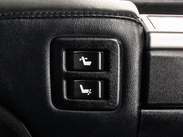 ヴェルファイア ２．５Ｚ　Ｇエディション　（禁煙車）（点検記録簿１０枚）（冷暖房黒革）（純正１０型ナビ）後席モニター／トヨタセーフティセンス／踏み間違い防止装置／デジタルインナーミラー／エグゼクティブシート／ＡＣ１００Ｖ電源／両側自動ドア／（44枚目）