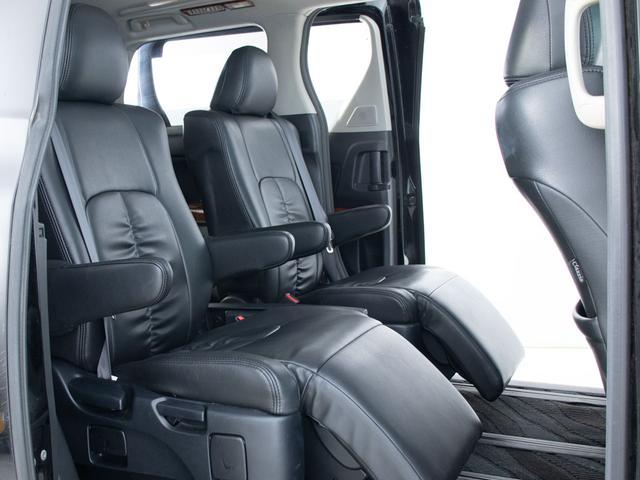 ヴェルファイア ２．４Ｚ　プラチナムセレクション　（エアロカスタム）（サンルーフ）（社外１９インチアルミ）（後席モニター）両側自動ドア／パワーバックドア／黒革調シートカバー／カロッツェリアナビ／バックカメラ／クリアランスソナー／コンビハンドル／（25枚目）