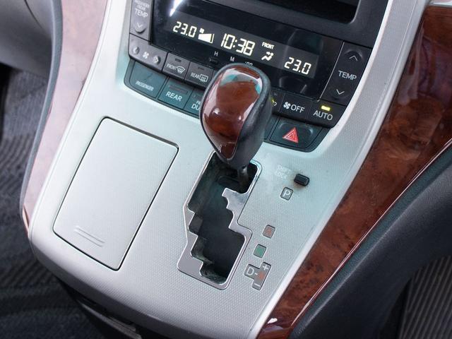 ヴェルファイア ２．４Ｚ　プラチナムセレクション　（エアロカスタム）（サンルーフ）（社外１９インチアルミ）（後席モニター）両側自動ドア／パワーバックドア／黒革調シートカバー／カロッツェリアナビ／バックカメラ／クリアランスソナー／コンビハンドル／（34枚目）