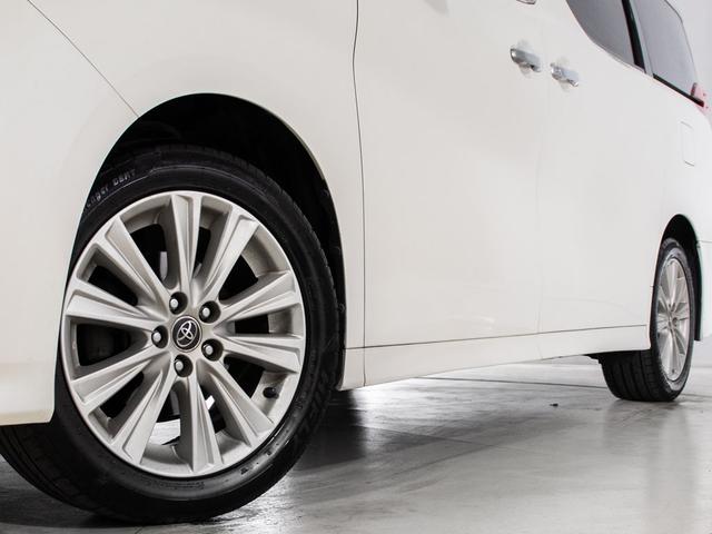 アルファード ２．５Ｓ　（８人乗りフルフラットシート）（サンルーフ）（アルパインＢＩＧ－Ｘ１０型ナビ）（後席モニター）両側自動ドア／バックカメラ／黒革調シートカバー／クルーズコントロール／クリアランスソナー／（13枚目）