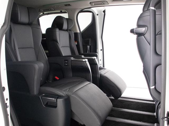 アルファード ２．５Ｓ　Ｃパッケージ　（禁煙車）（モデリスタエアロ）（サンルーフ）（冷暖房黒革）ナビ機能付ディスプレイオーディオ／後席モニター／トヨタセーフティセンス／踏み間違い防止装置／デジタルインナーミラー／３眼ＬＥＤヘッドライト／（26枚目）
