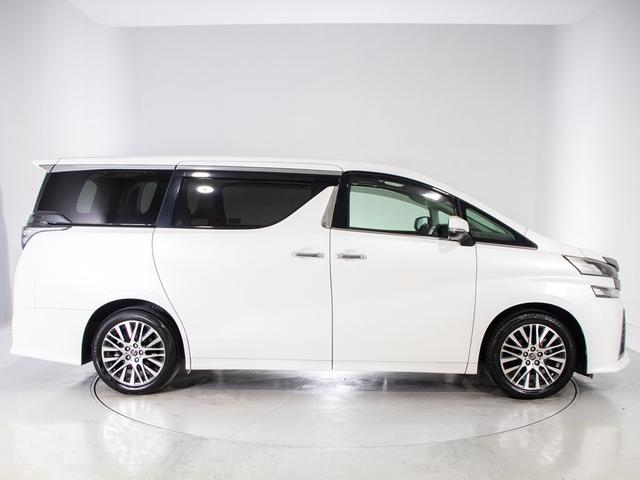 ヴェルファイア ２．５Ｚ　Ｇエディション　（点検記録簿１１枚）（純正９型ナビ）（後席モニター）（エグゼクティブシート）両側自動ドア／パワーバックドア／バックカメラ／コンビハンドル／クルーズコントロール／クリアランスソナー／黒ハーフレザーシート（20枚目）