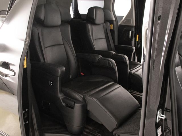 アルファード 240S Cパッケージ (禁煙ワンオーナー車)(サンルーフ)(プレミアムサウンド)(黒本革)全方位カメラ/後席モニター/両側自動ドア/パワーバックドア/AC100V電源/エグゼクティブシート/クルーズコントロール/(28枚目)