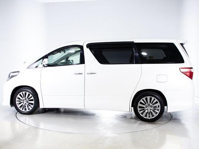 アルファード ２４０Ｓ　タイプゴールドＩＩ　（禁煙車）（アルパインＢＩＧ－Ｘ１０型ナビ）（後席モニター）（専用黒ハーフレザーシート）両側自動ドア／パワーバックドア／ＡＣ１００Ｖ電源／クルーズコントロール／クリアランスソナー／コンビハンドル／（20枚目）