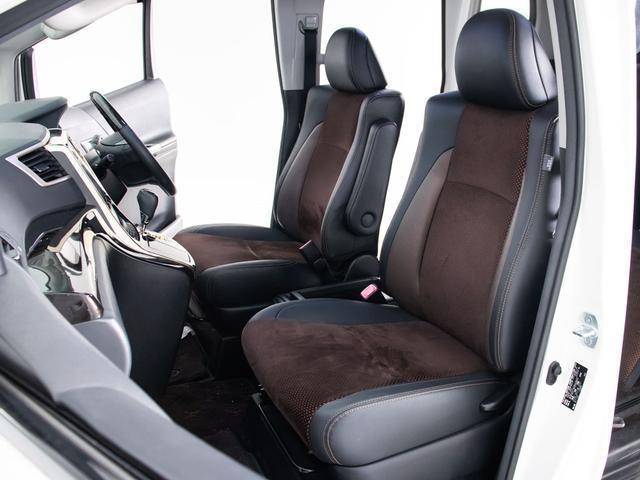 アルファード ２４０Ｓ　タイプゴールドＩＩ　（禁煙車）（アルパインＢＩＧ－Ｘ１０型ナビ）（後席モニター）（専用黒ハーフレザーシート）両側自動ドア／パワーバックドア／ＡＣ１００Ｖ電源／クルーズコントロール／クリアランスソナー／コンビハンドル／（24枚目）