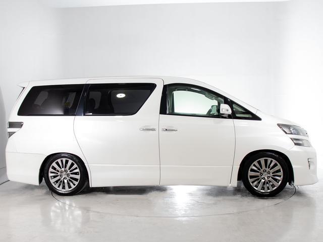 ヴェルファイア ２．４Ｚ　ゴールデンアイズ　（点検記録簿１２枚）（新品タイヤ）（後席モニター）（両側自動ドア）パワーバックドア／専用黒ハーフレザーシート／純正ＨＤＤナビ／バックカメラ／クルーズコントロール／クリアランスソナー／コンビハンドル／（20枚目）