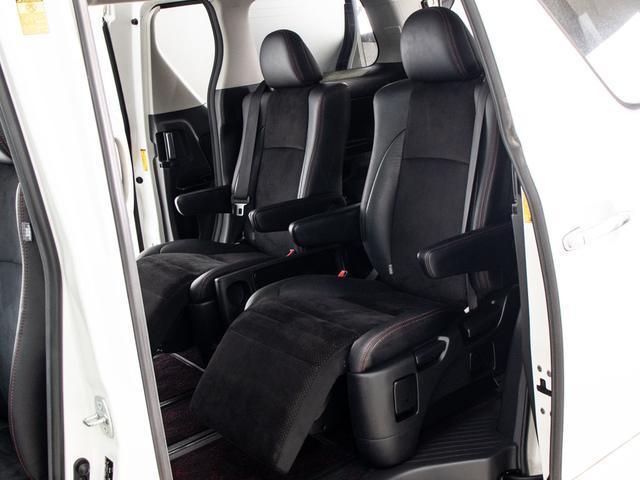 ヴェルファイア ２．４Ｚ　ゴールデンアイズ　（点検記録簿１２枚）（新品タイヤ）（後席モニター）（両側自動ドア）パワーバックドア／専用黒ハーフレザーシート／純正ＨＤＤナビ／バックカメラ／クルーズコントロール／クリアランスソナー／コンビハンドル／（26枚目）
